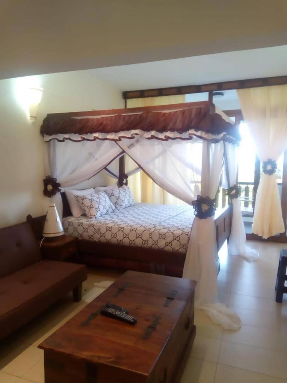 Golden Sands Resort Diani Beach Exteriér fotografie